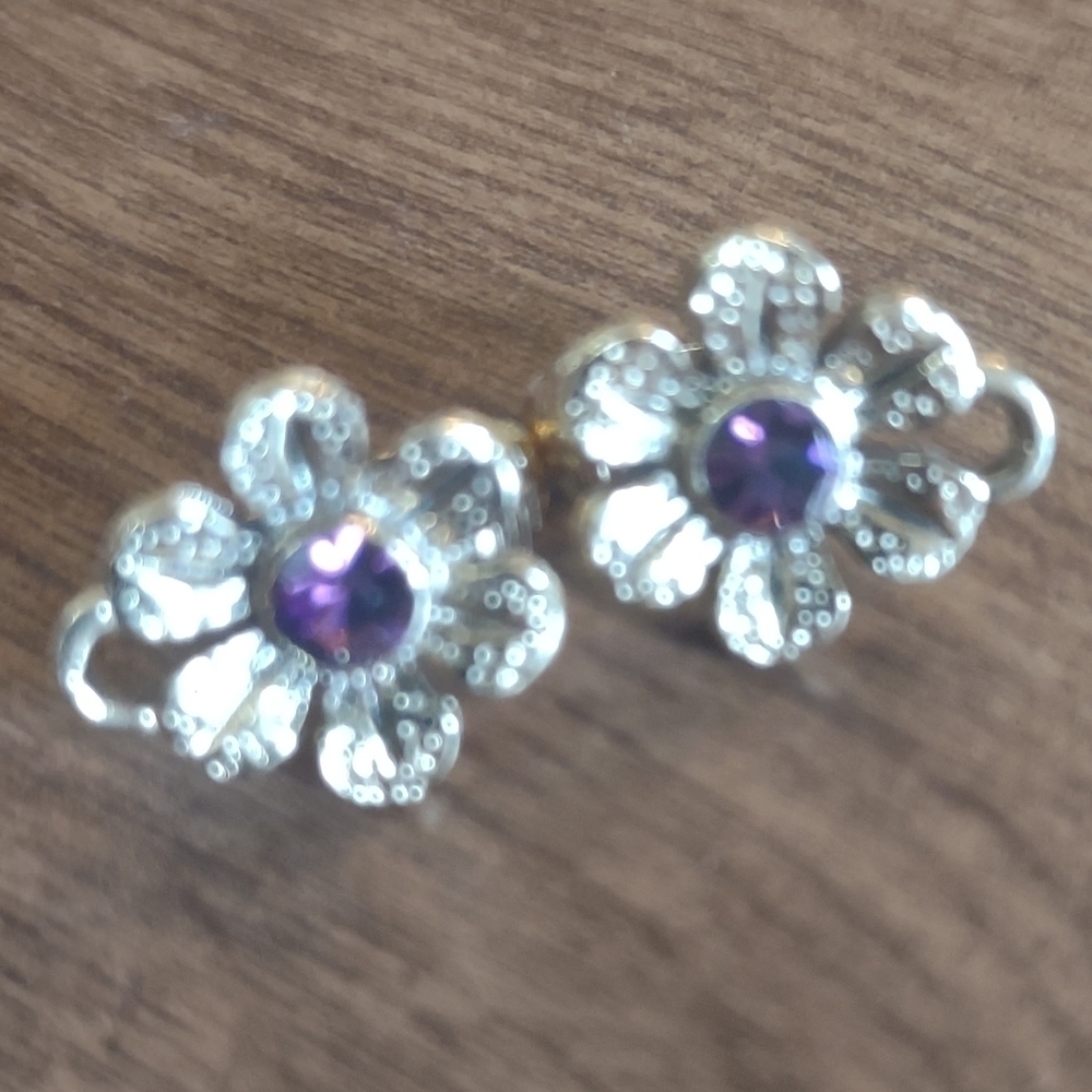 VINTAGE FLOWER CLIP ON EARRINGS, PURPLE RHINESTONE, GOLD TONE
